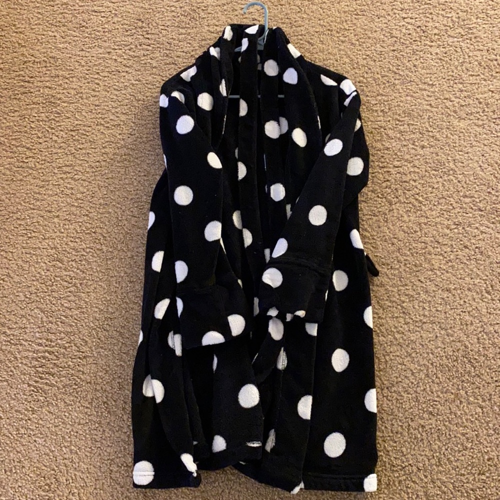 Victoria’s Secret Black and White Polka Dot Soft Robe Woman’s Size XS/S